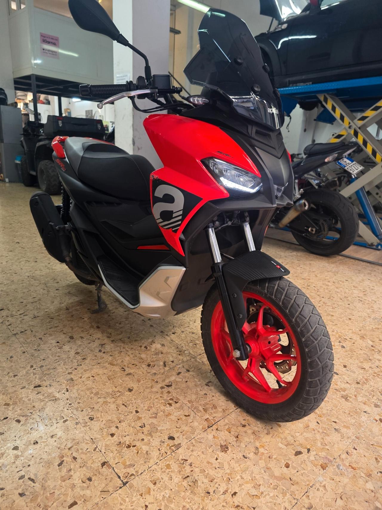 Aprilia SR GT 125 - 2023 solo 9600km