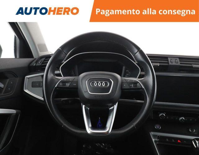 AUDI Q3 35 TFSI Business Advanced