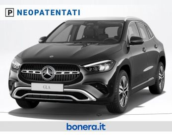 Mercedes GLA 180 180 D Progressive Advanced 8G-DCT