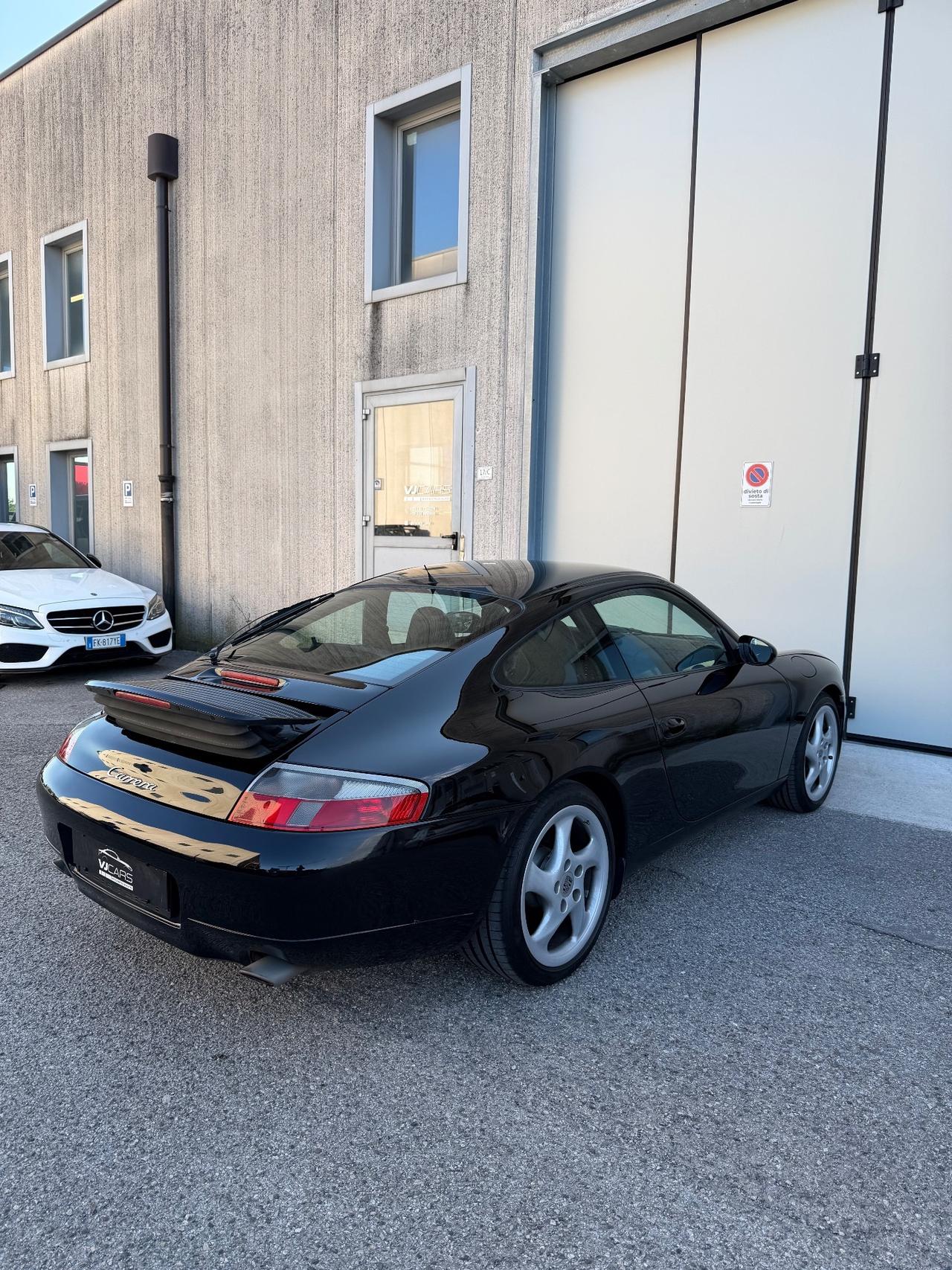 Porsche 996 Carrera Coupé