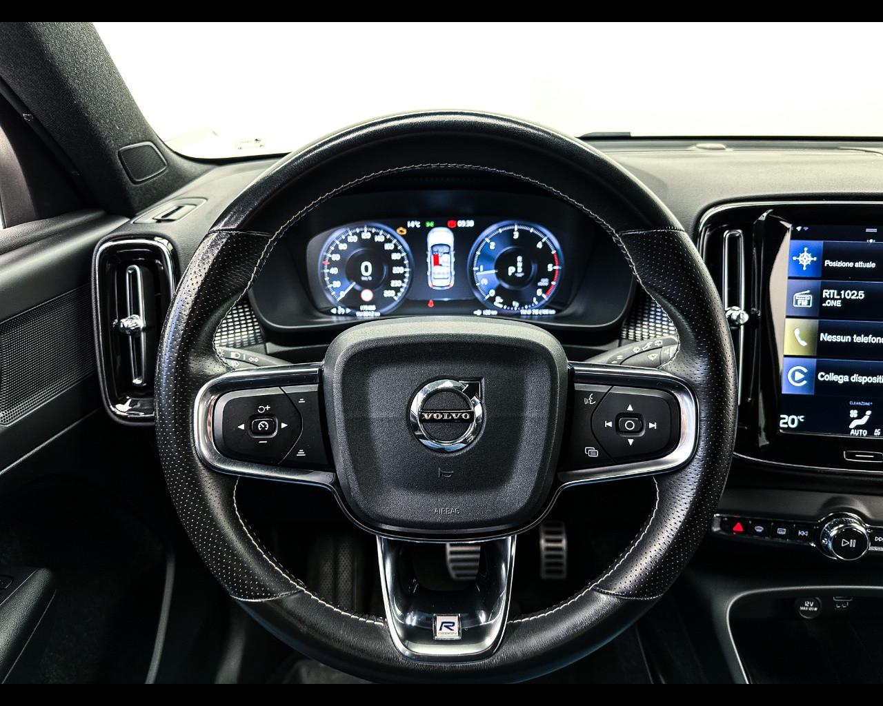 VOLVO XC40 (2017--->) - XC40 D3 AWD Geartronic R-design