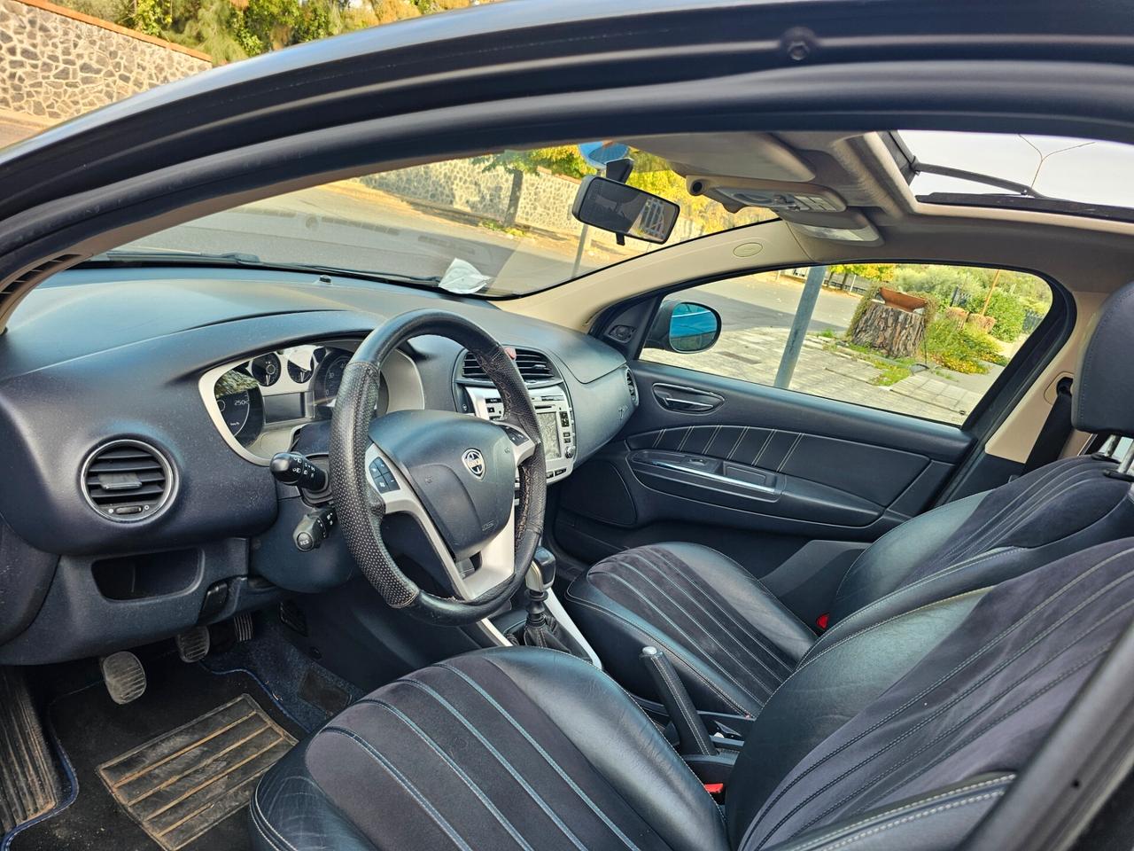 Lancia Delta Platino Multijet