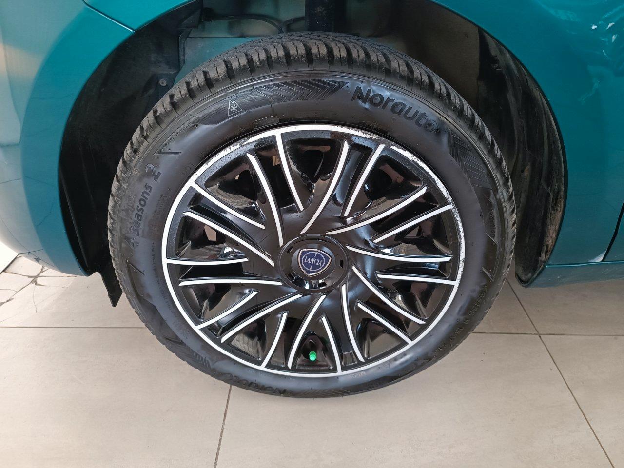 Lancia Ypsilon 5 Porte Ypsilon III 2015 1.0 firefly hybrid Gold s