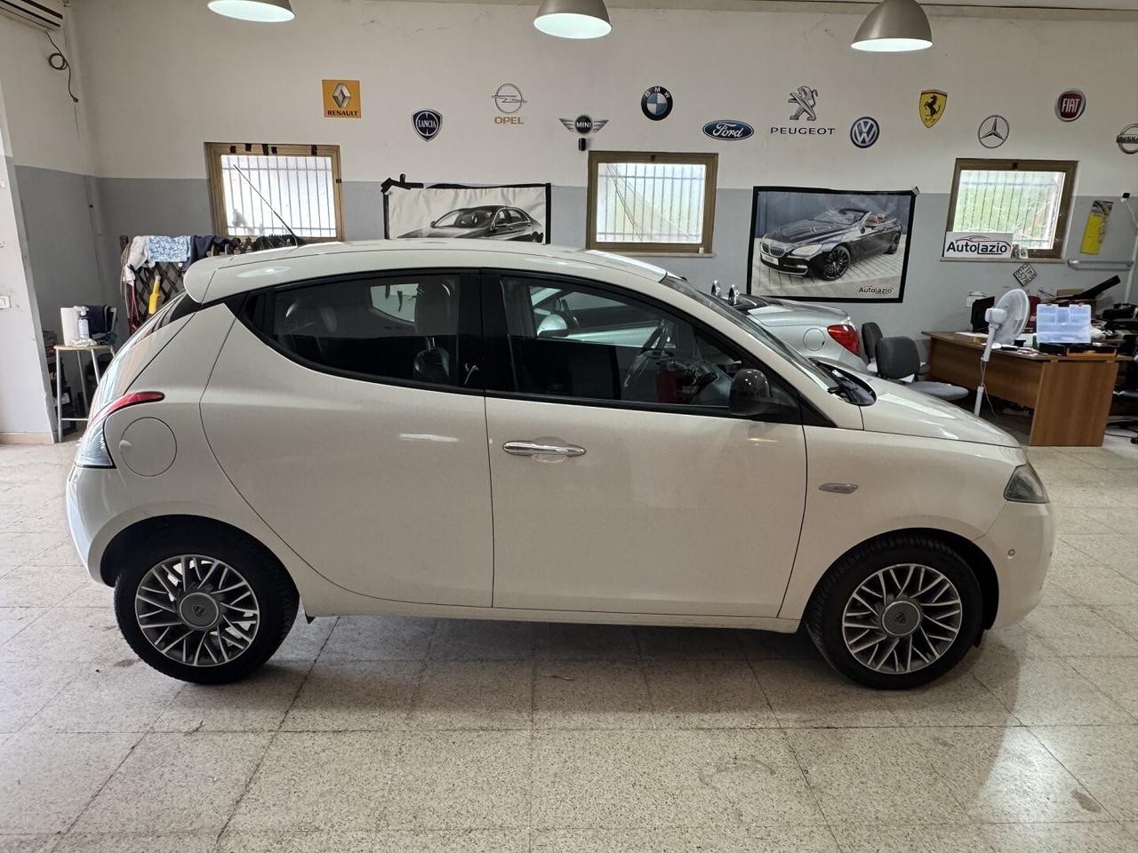 LANCIA YPSILON 900 T.Air