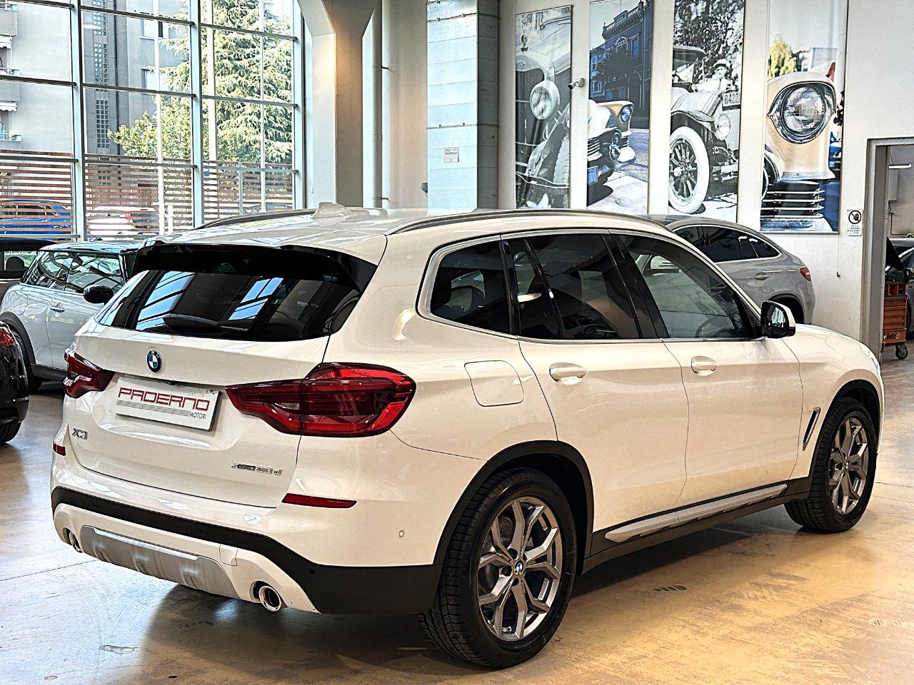 BMW X3 xdrive20d xLine-LED-19"-Telecamera-Navi PRO