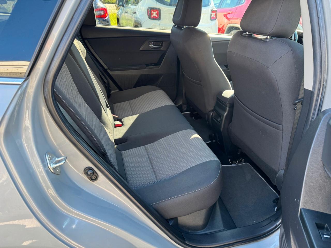 Toyota Auris Touring Sports 1.8 Hybrid Lounge