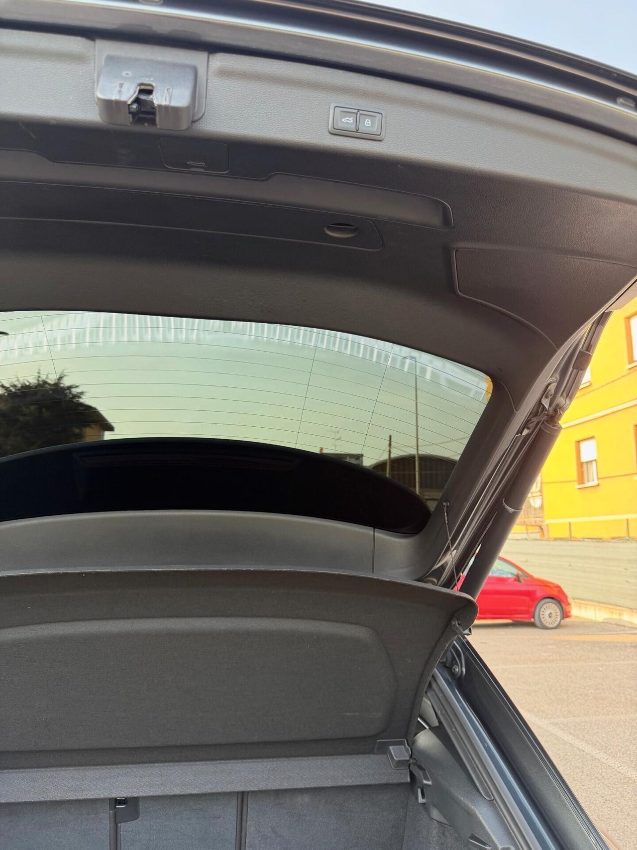 Audi Q3 40 2.0 tdi S-Line - TETTO - LUCI - FULL OPTIONAL -