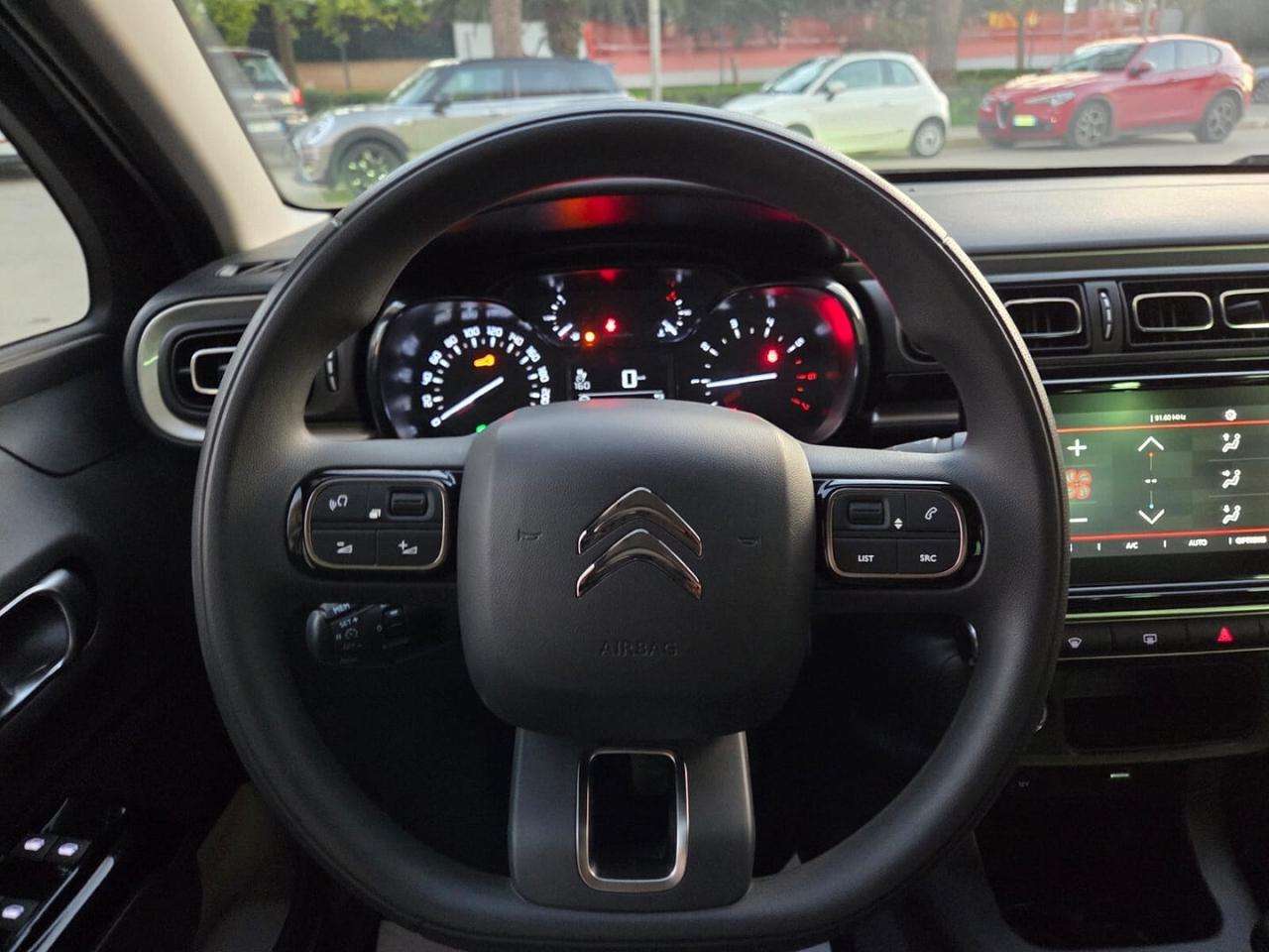 CITROEN C3 1.2 PURE TECH S&S 110 SOLO *7.000* Km