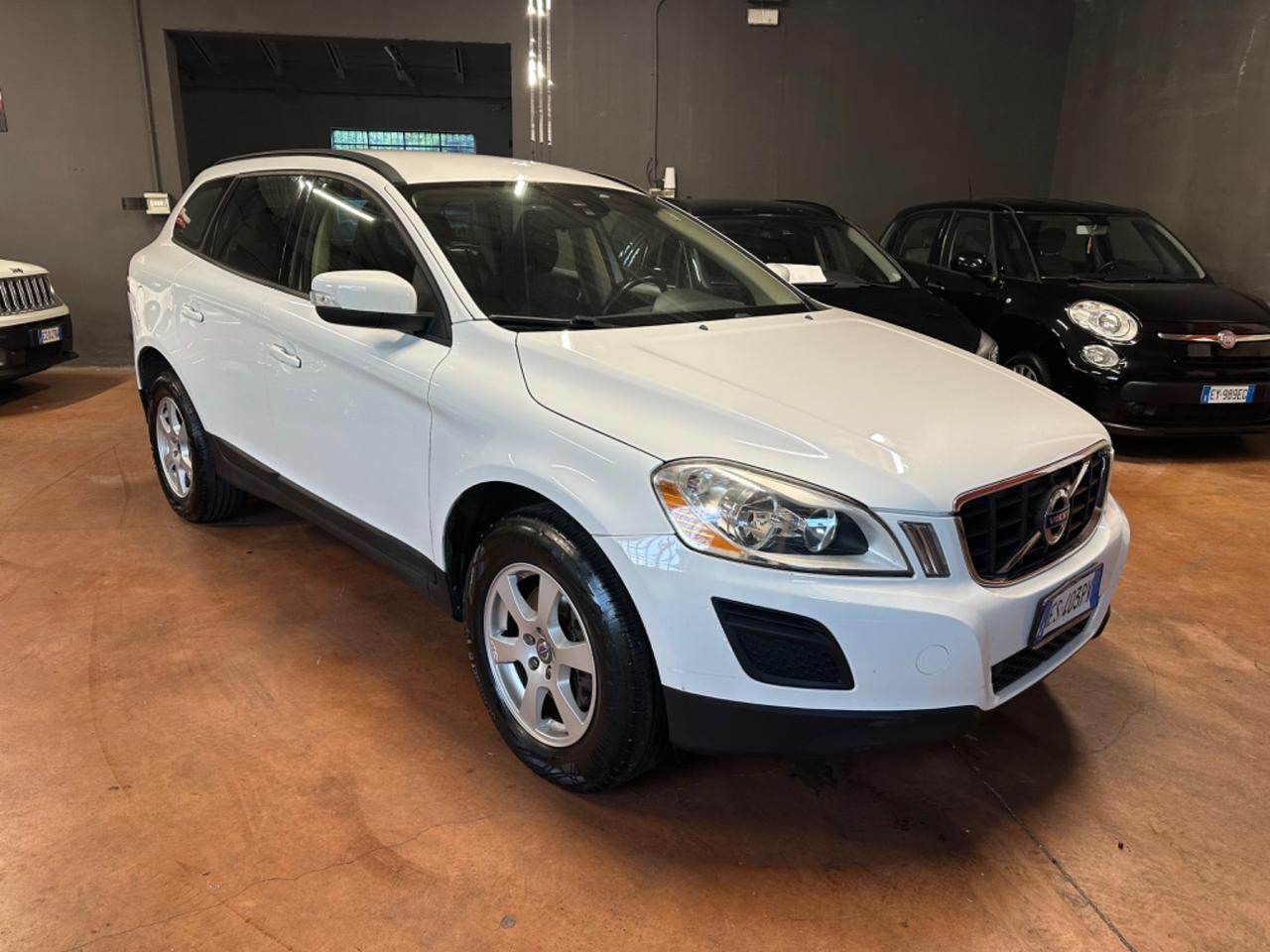 Volvo XC 60 XC60 D5 AWD Geartronic Kinetic