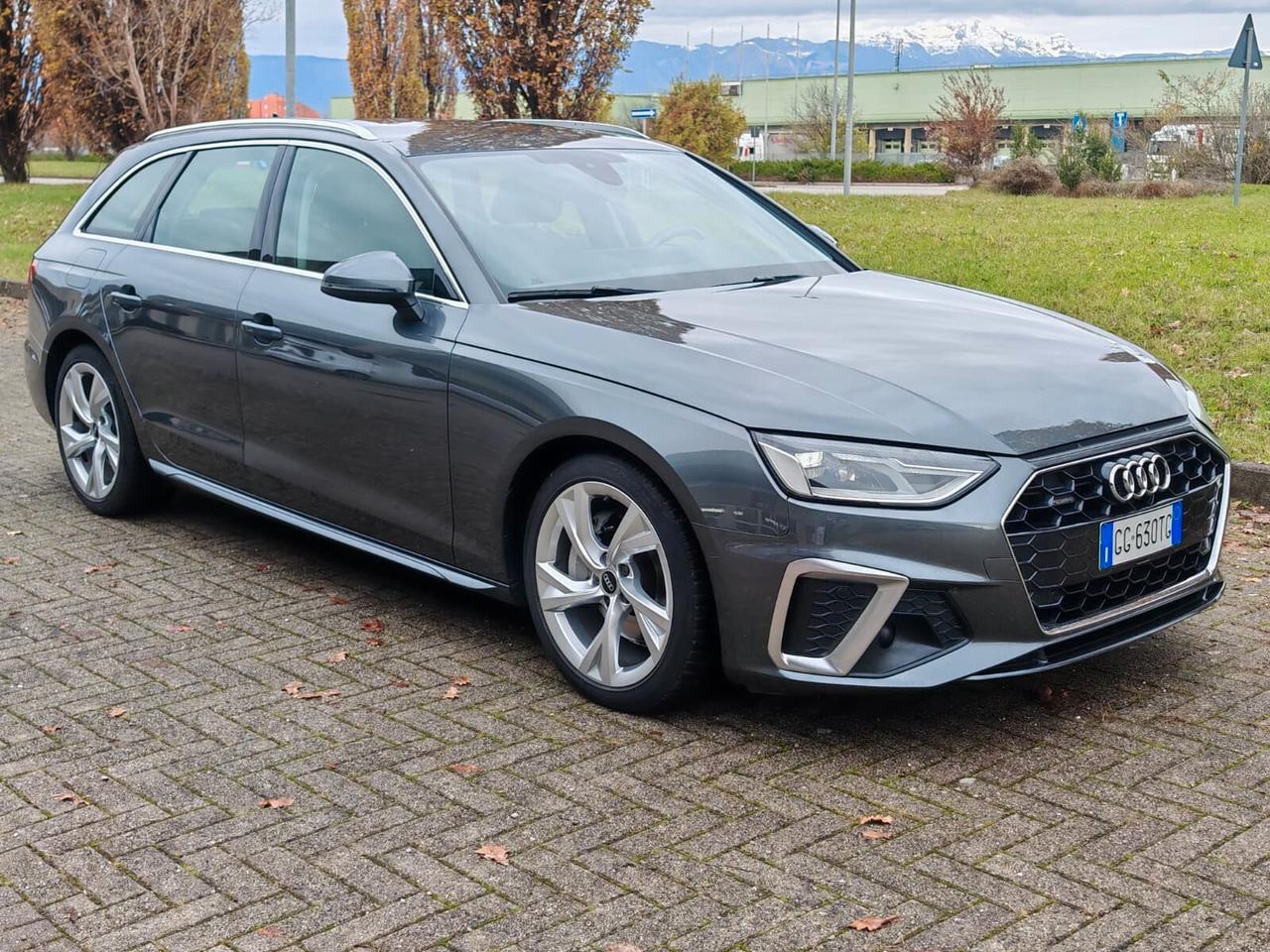 Audi A4 Avant 40 TDI S tronic S-line edition