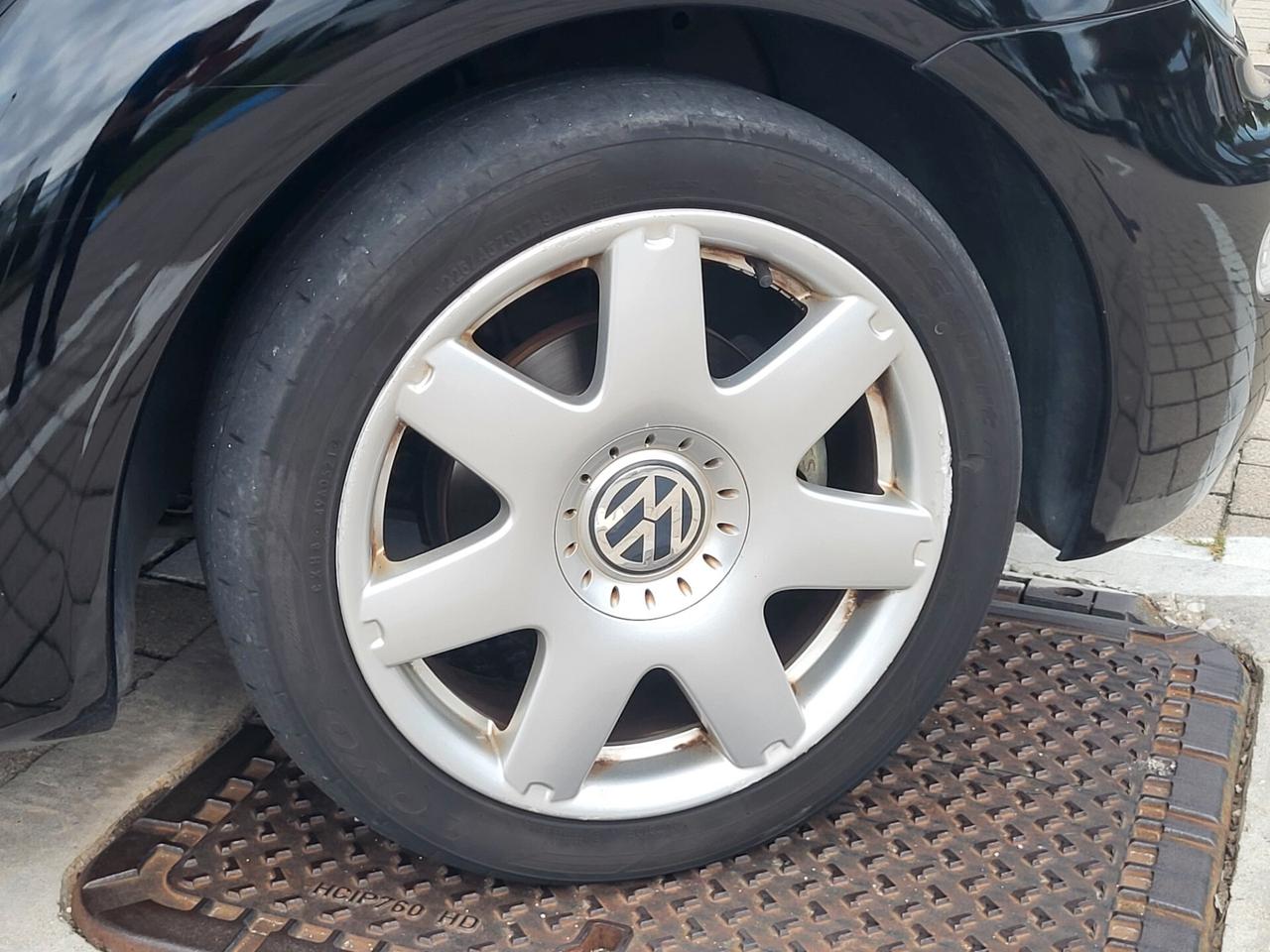 Volkswagen New Beetle 2.0 Cabrio