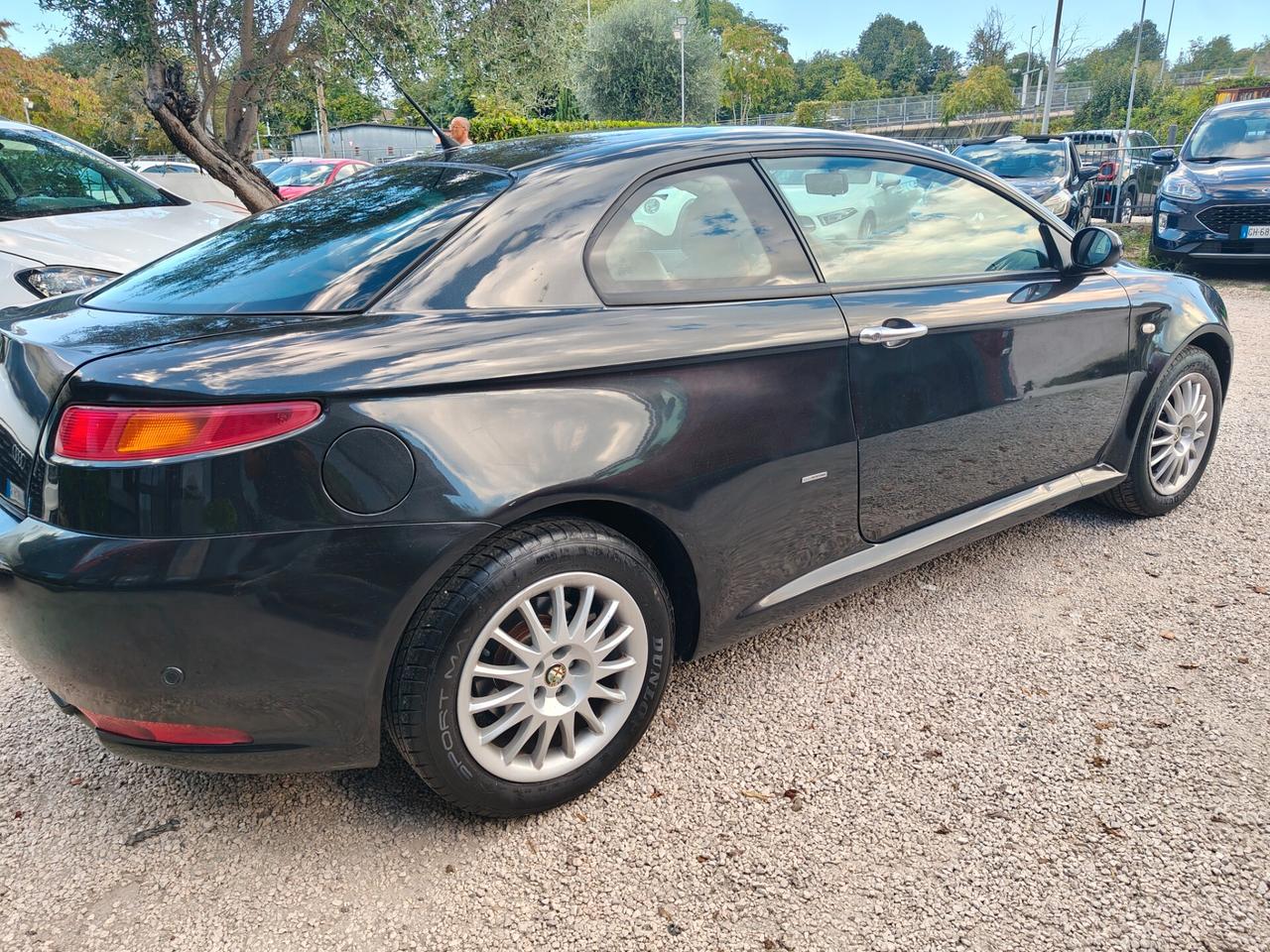 Alfa Romeo GT 1.9 MJT 16V UNIPRO SOLO 138000KM