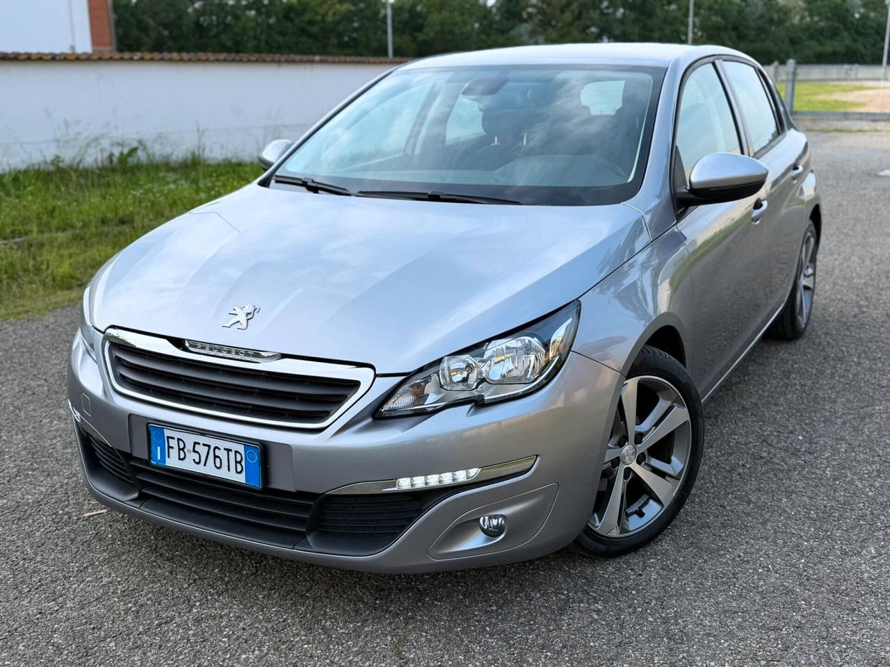 Peugeot 308 Berlina HDi 100 CV EURO 6B