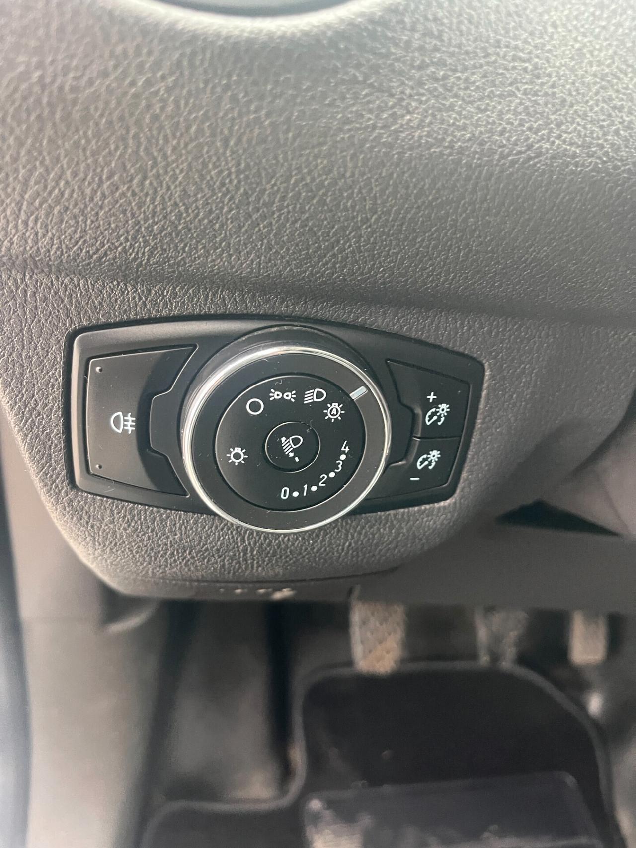 FURGONE FORD Transit Courier anno 2021