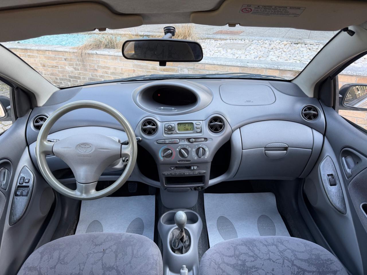 Toyota Yaris 1.0i 16V cat 5 porte