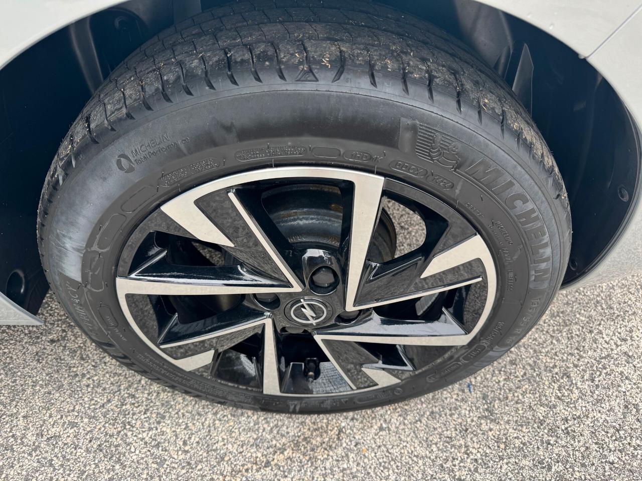Opel New Corsa 1.2cc 75cv GS