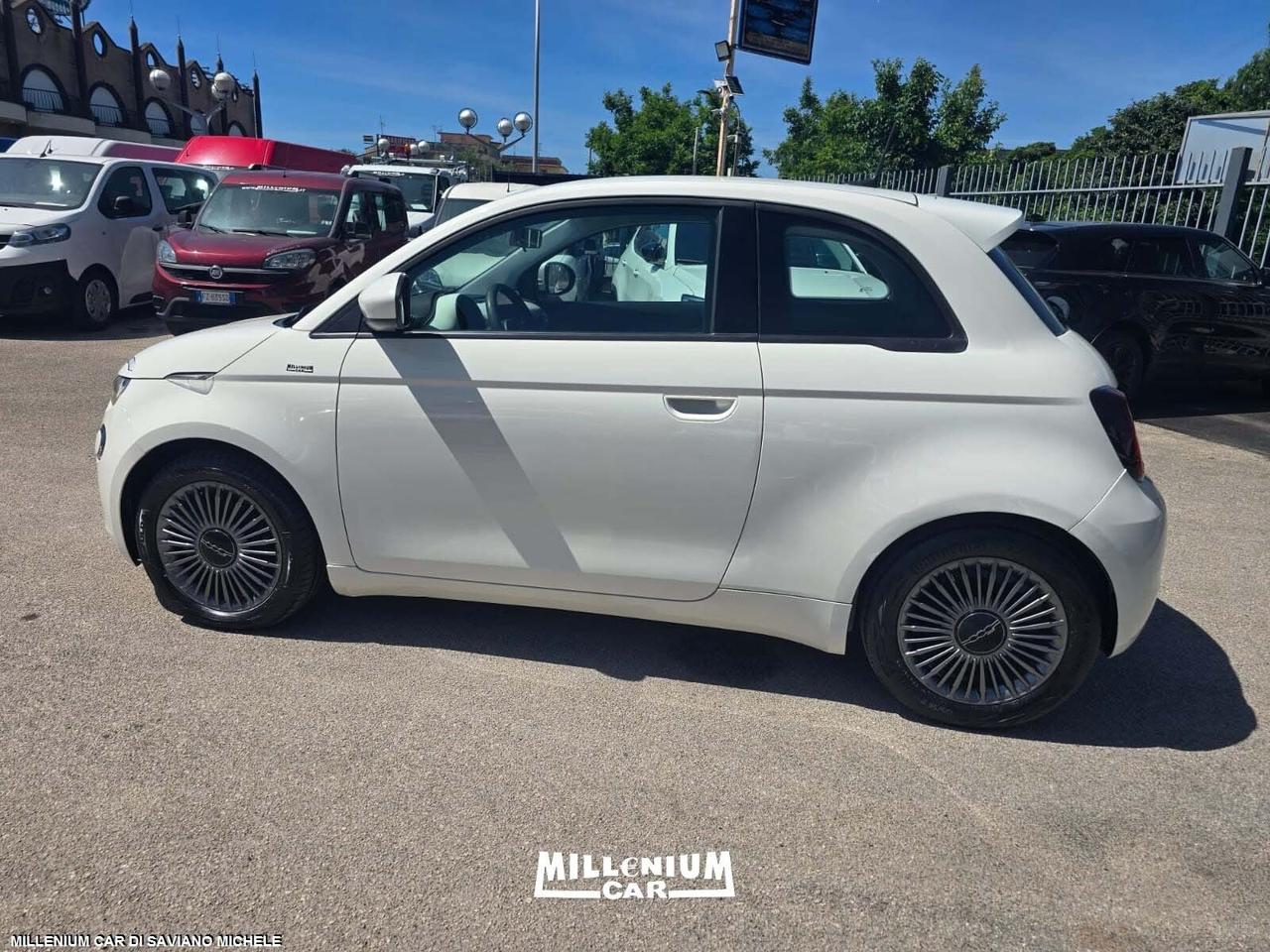 Fiat 500 500e Berlina 42 kWh La Prima