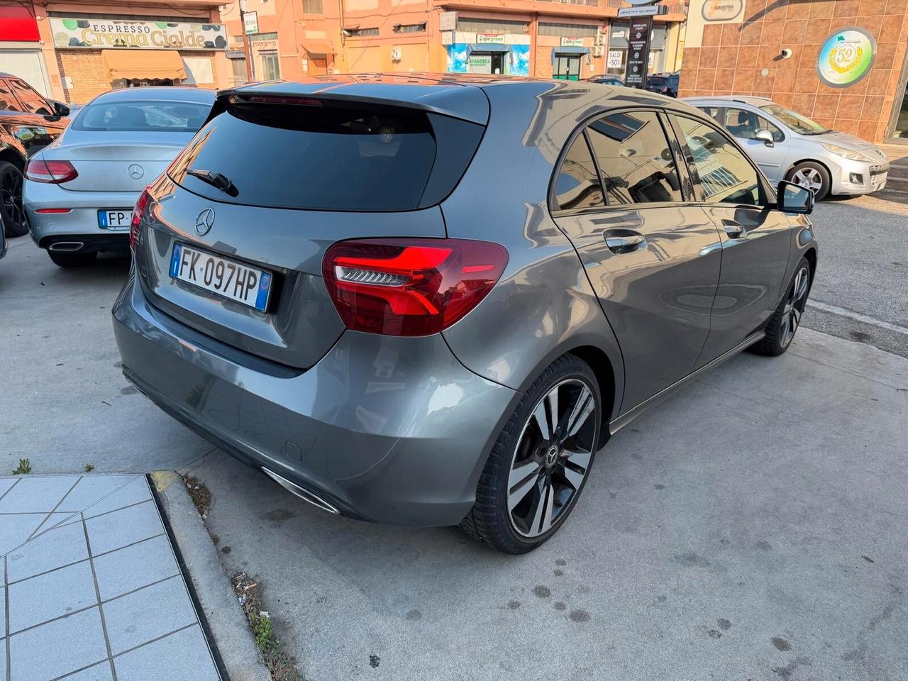 Mercedes-benz A 180 160 d Premium