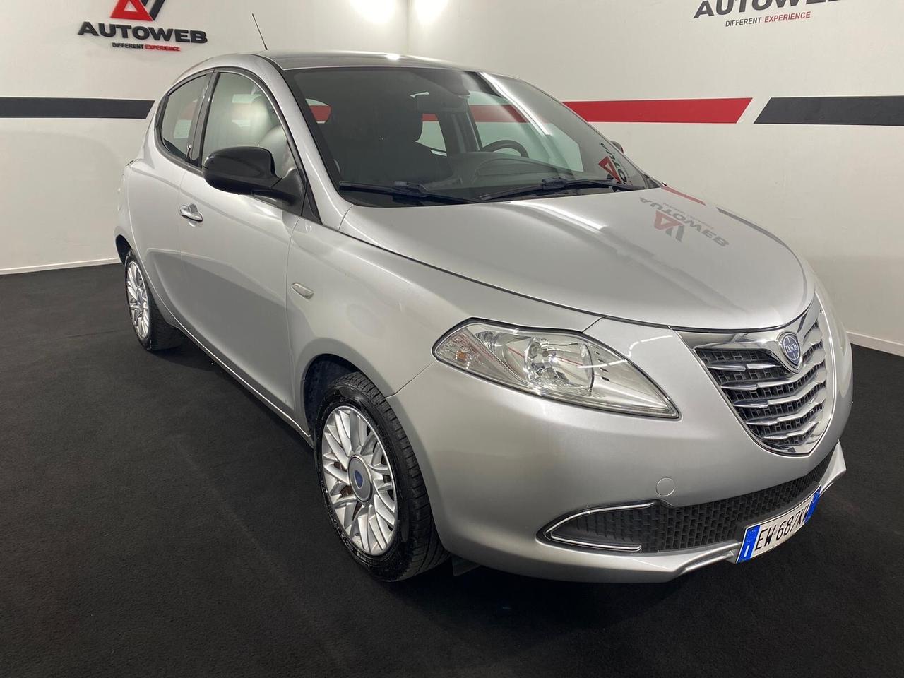 Lancia Ypsilon 1.2 69 CV *NEOPATENTATI*