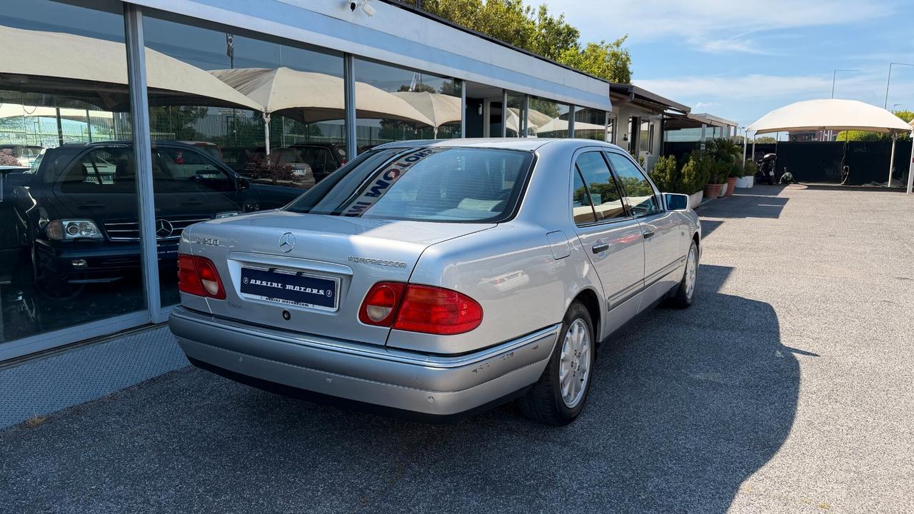 Mercedes-benz E 200 cat Elegance