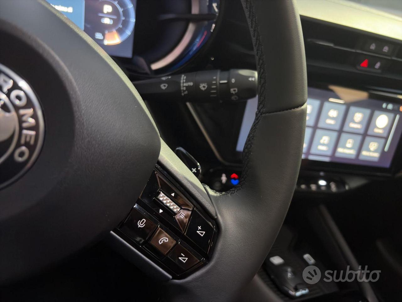 Alfa Romeo Junior 1.2 145 cv HYBRID SPECIALE KM0