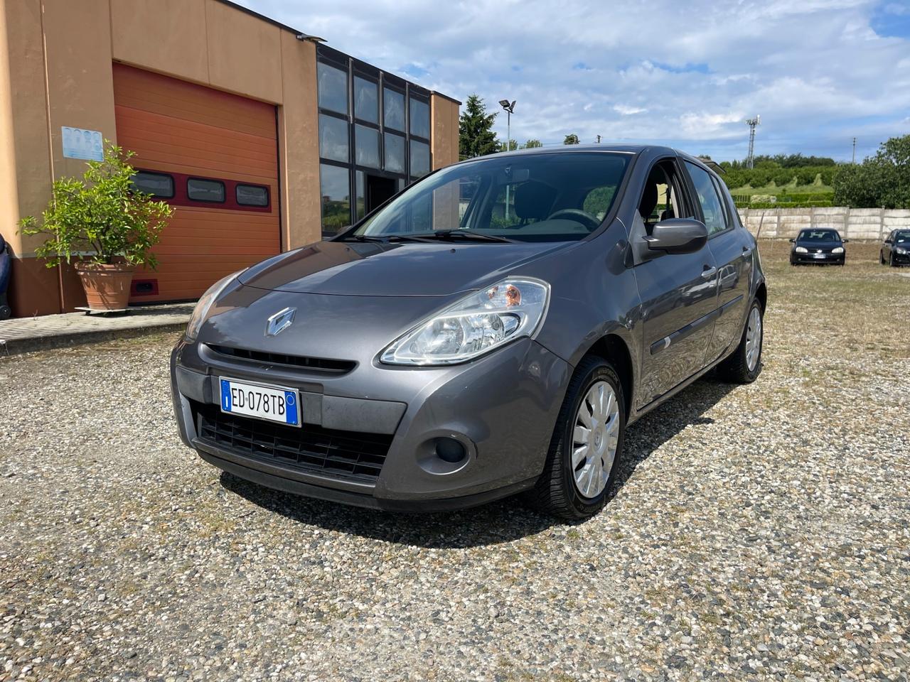 Renault Clio 1.2 16V 5 porte Confort