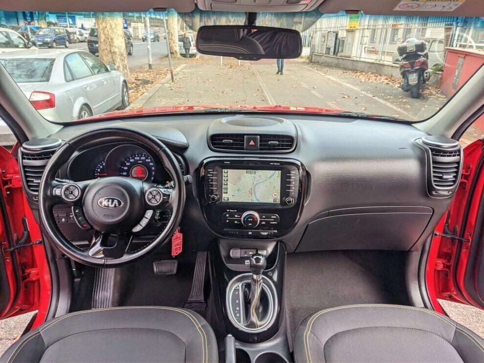 Kia Soul 1.6 CRDi AUTOMATICA NAVI RETROCAMERA FULL