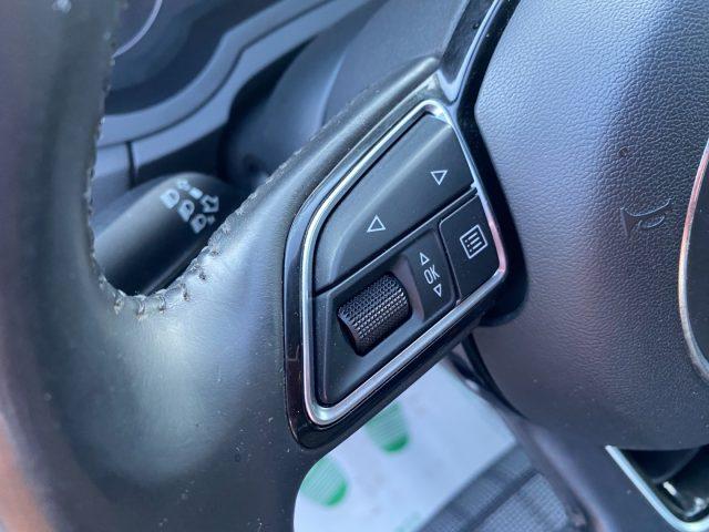AUDI Q3 2.0 TDI 150 CV Sport