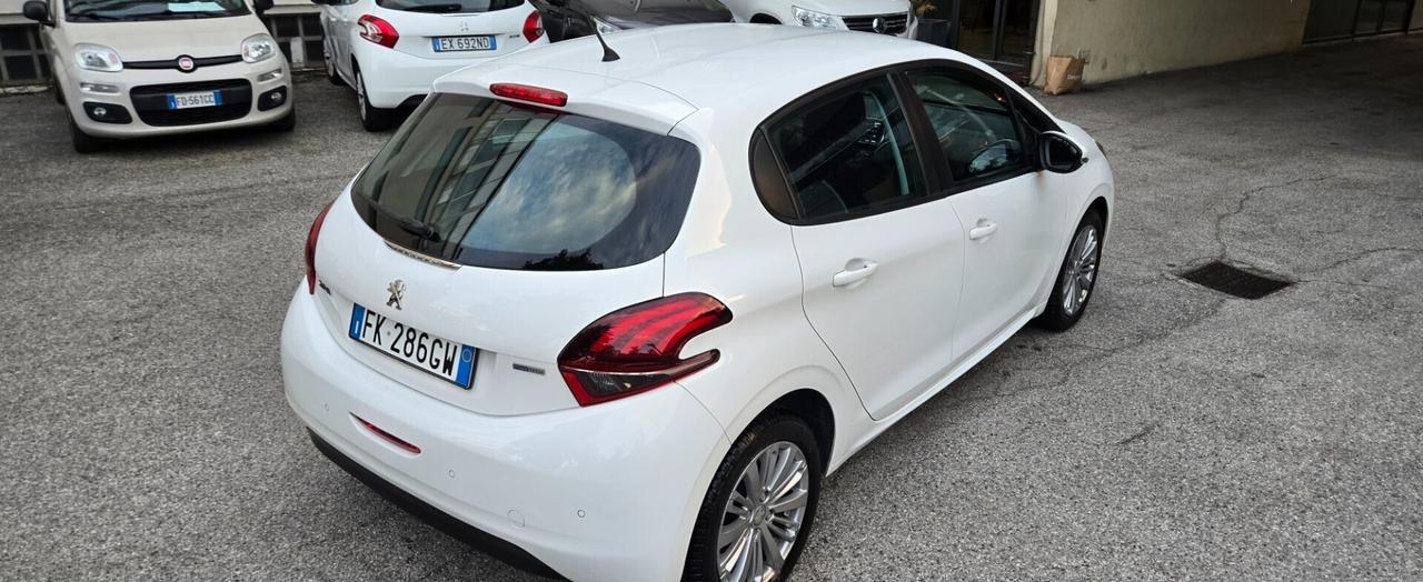Peugeot 208 PureTech 82 5p. GPL Active