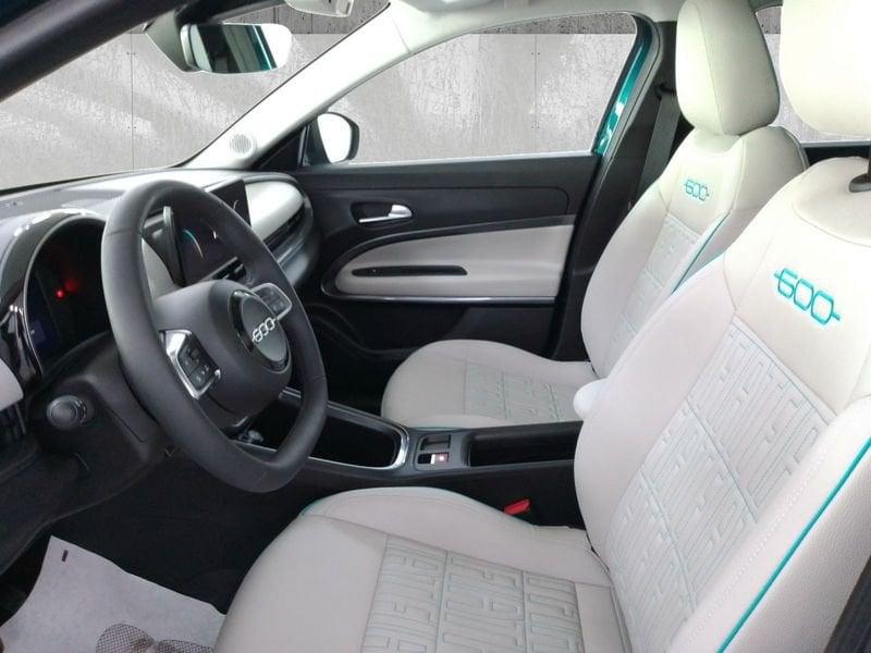 FIAT 600 1.2 hybrid La Prima 110cv auto