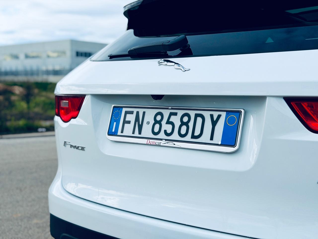 Jaguar F-Pace 2.0 D 180 CV AWD aut. R-Sport