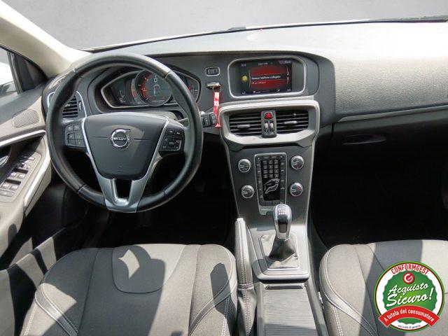 VOLVO V40 D2 Business