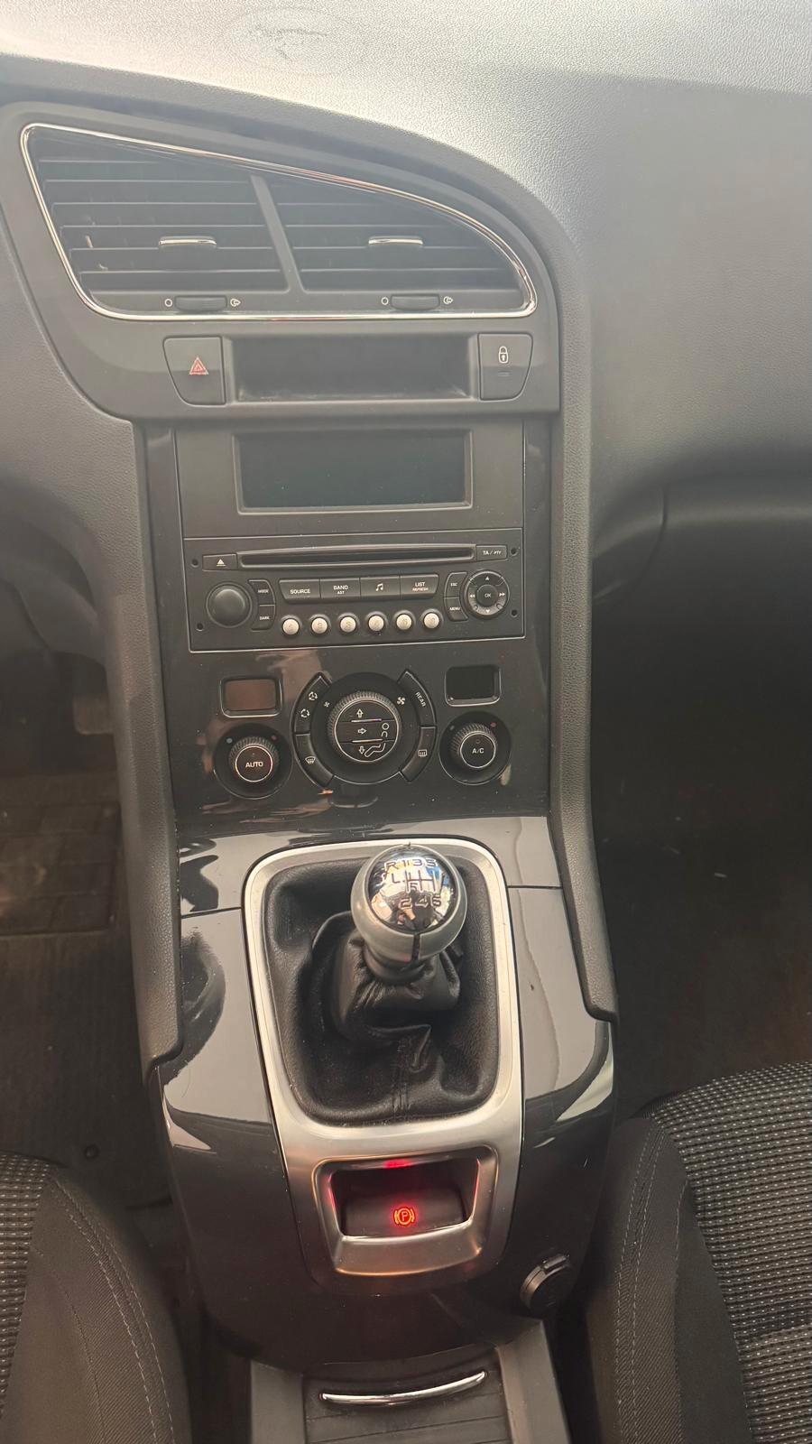 Peugeot 5008 1.6 HDi 110CV Premium