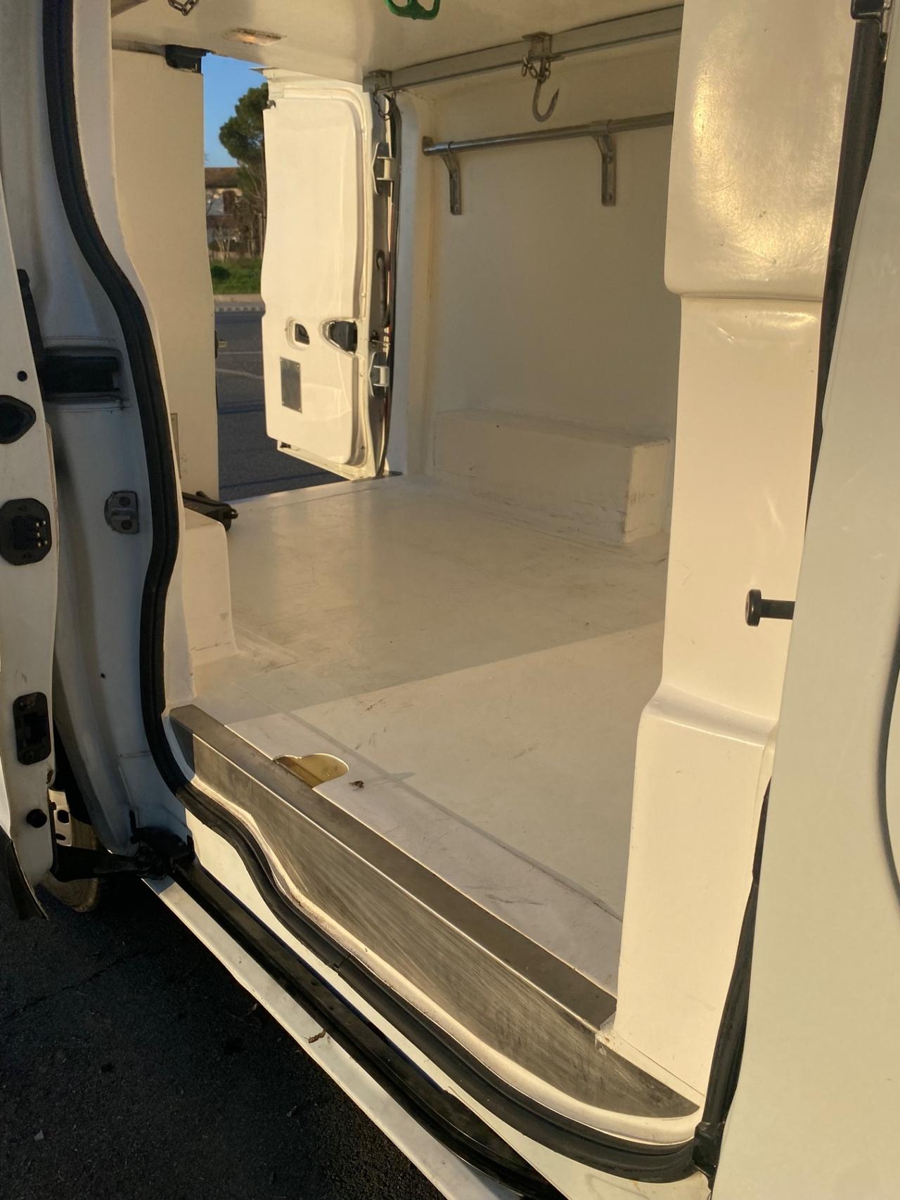 Renault trafic frigo 3 posti 2021