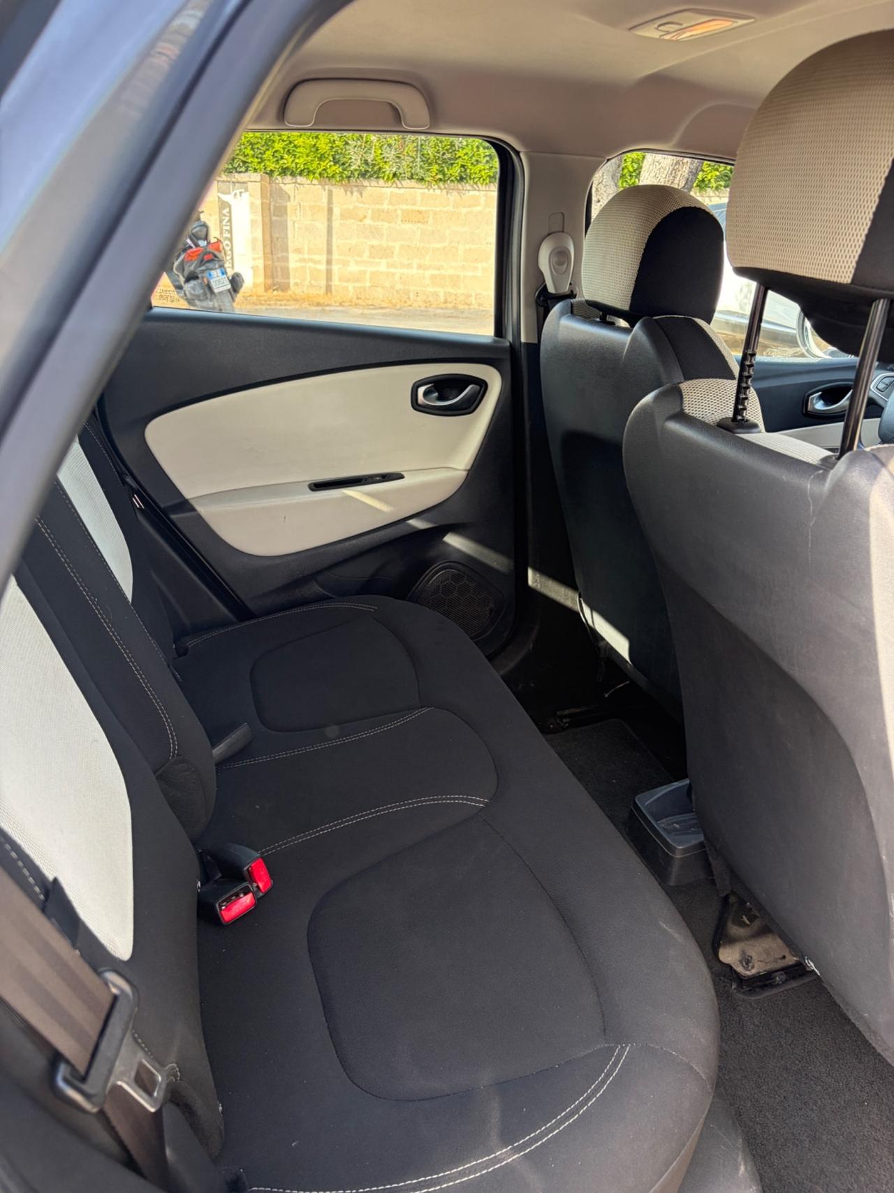 Renault Captur dCi 8V 90 cv full distribuzione appena fatta!!