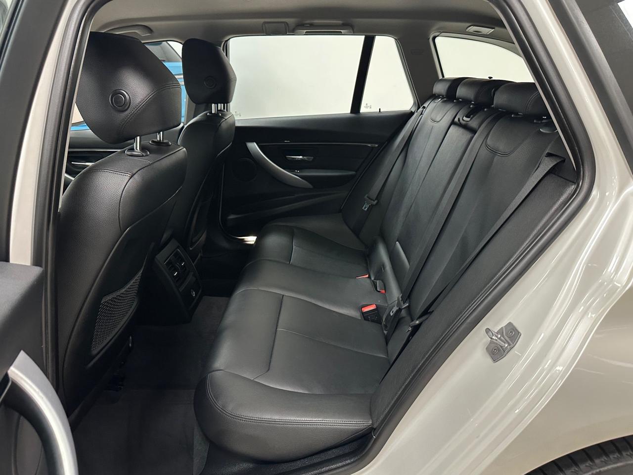Bmw 318 318d Touring 150 Cv Luxury - 2016