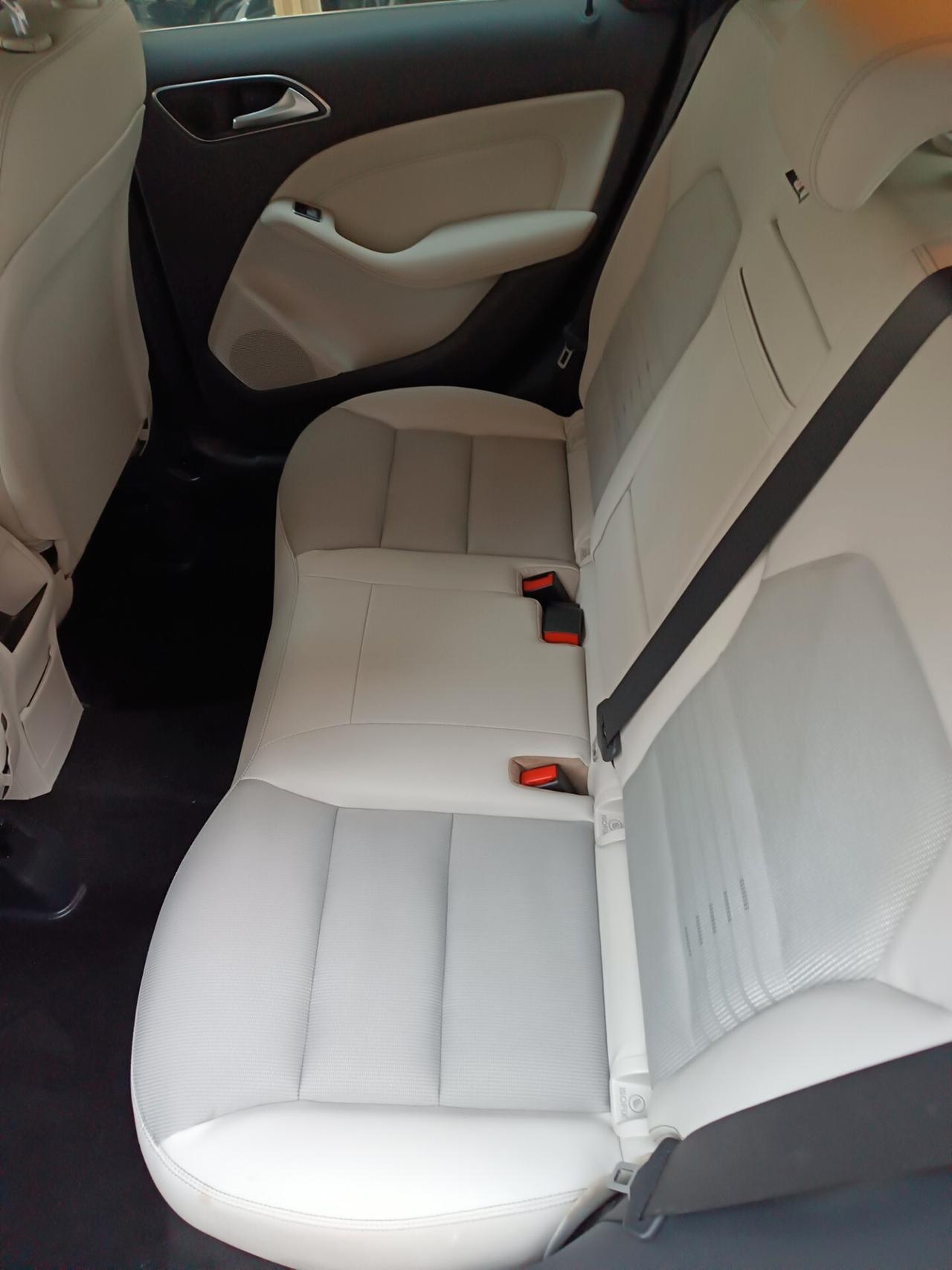 Mercedes-benz B 180 D 1500 110 CV Automatic AMG SPORT