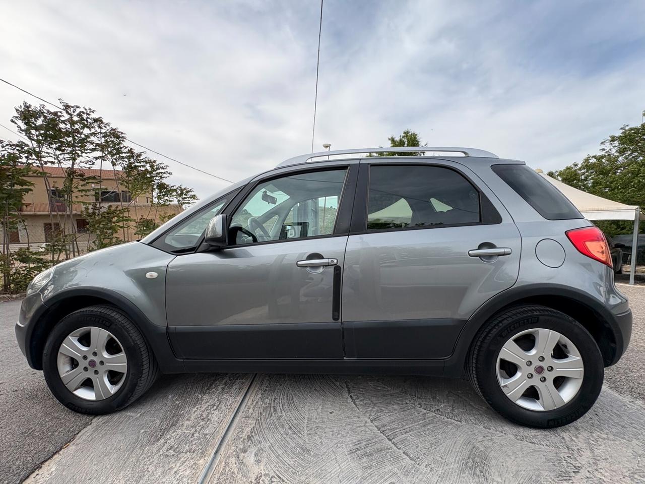 Fiat Sedici 4X4 1.9 MJT (GANCIO TRAINO)