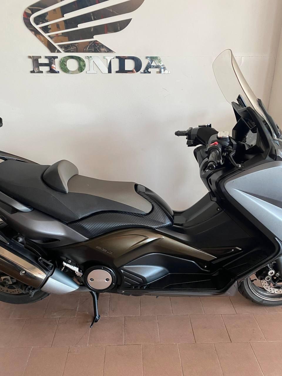 Yamaha TMAX 530