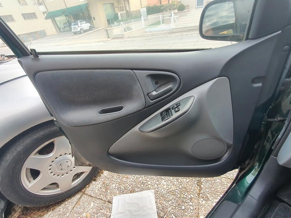 Toyota Yaris 1.4 Tdi D4D 5p. Sol