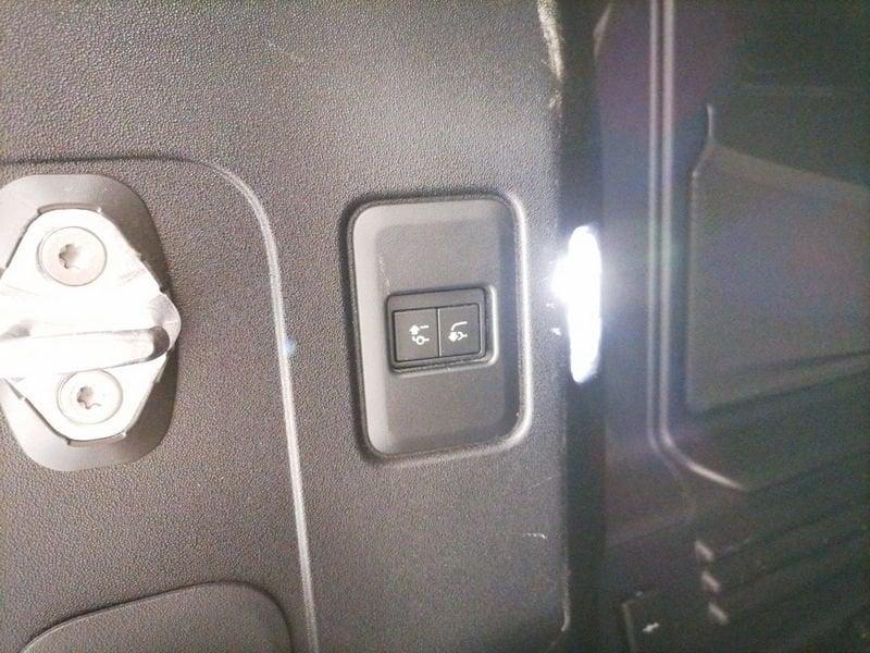 Land Rover Defender 110 3.0d i6 mhev SE awd 200cv auto