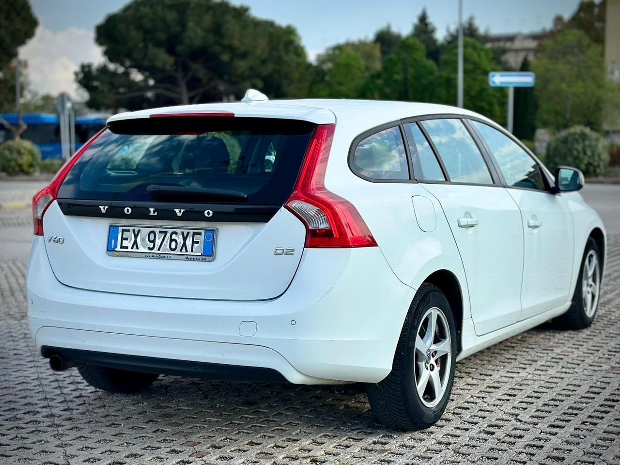 Volvo V60 D2