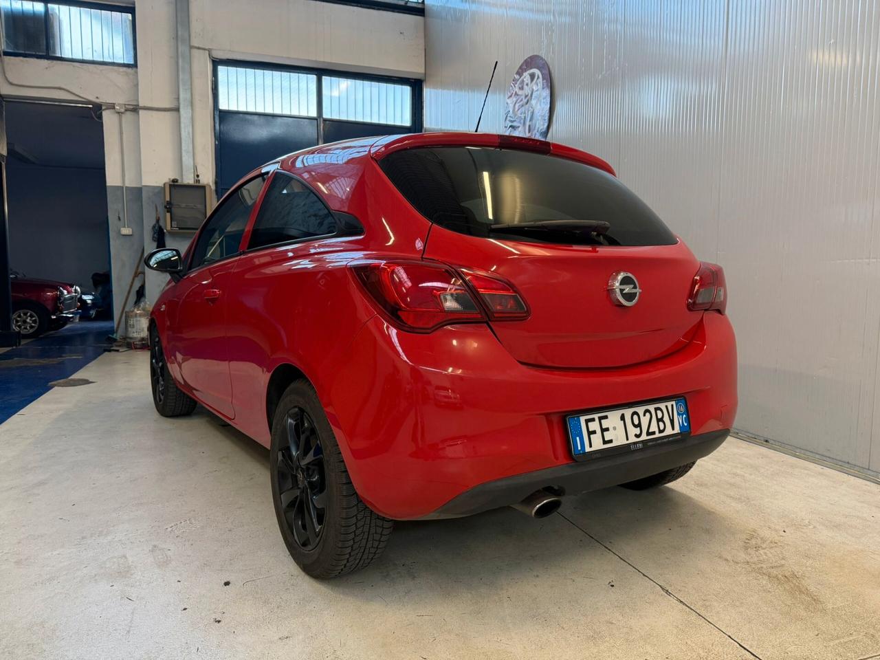 Opel Corsa 1.2 Coupé b-Color