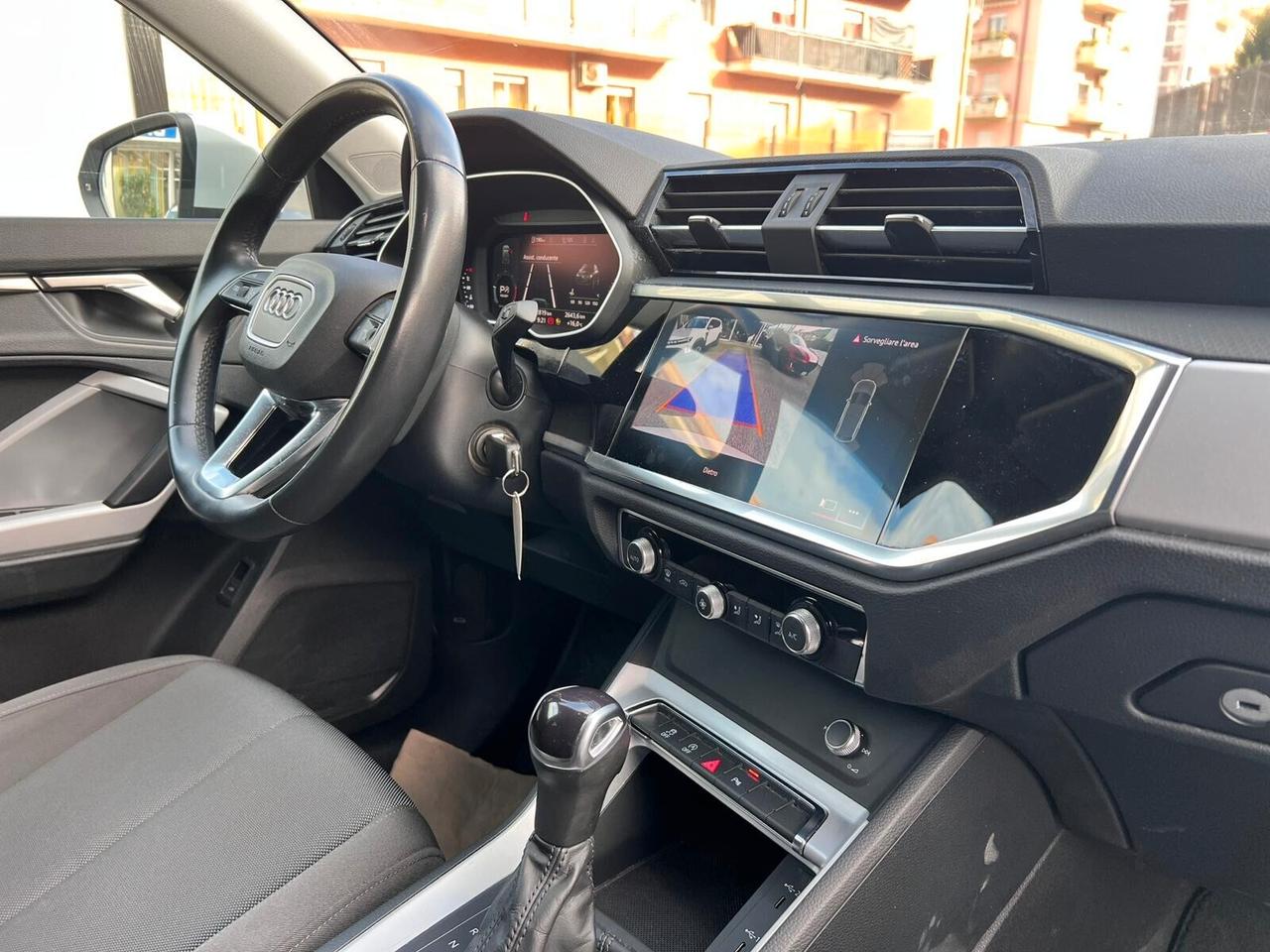 Audi Q3 35 TDI quattro S tronic Business Sport