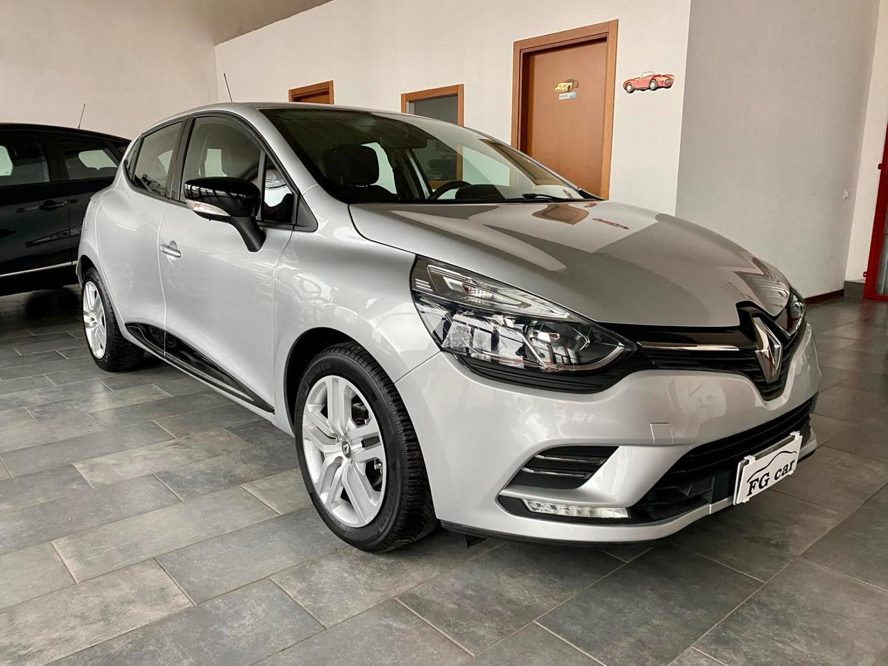 Renault Clio 1.2 73Cv 5 porte Limited NEOPATENTATI