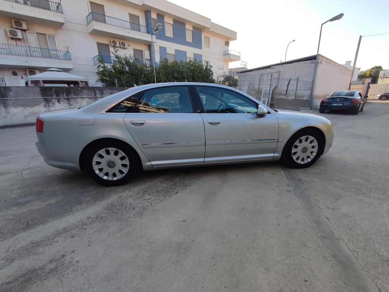 Audi A8 3.0 V6 TDI F.AP. quattro tiptronic