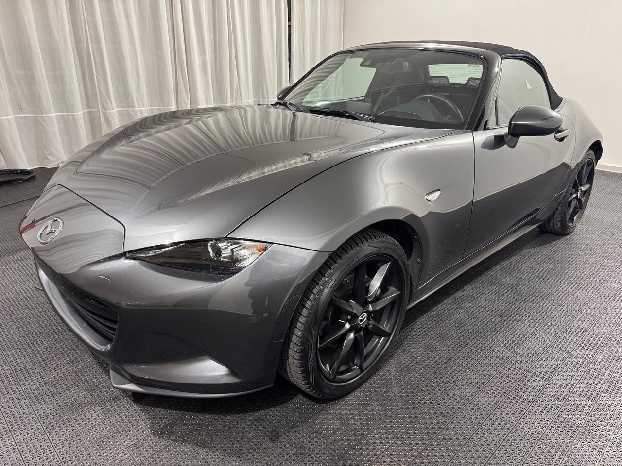 Mazda MX-5 2.0L Skyactiv-G Sport RECARO!!