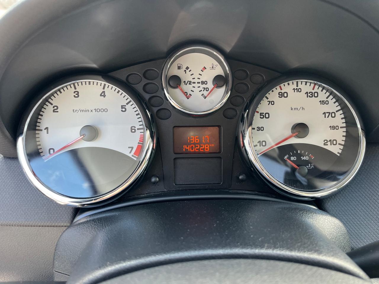 Peugeot 207 1.4 88CV 3p. ONE Line