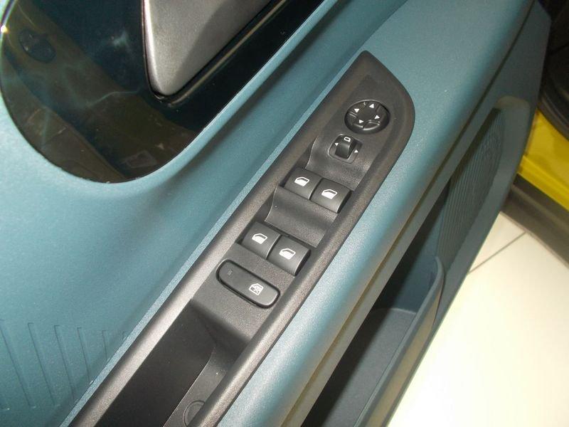 FIAT Grande Panda Hybrid Hybrid Icon 338.7575187 MASSARI MARCO PRONTA IN SEDE