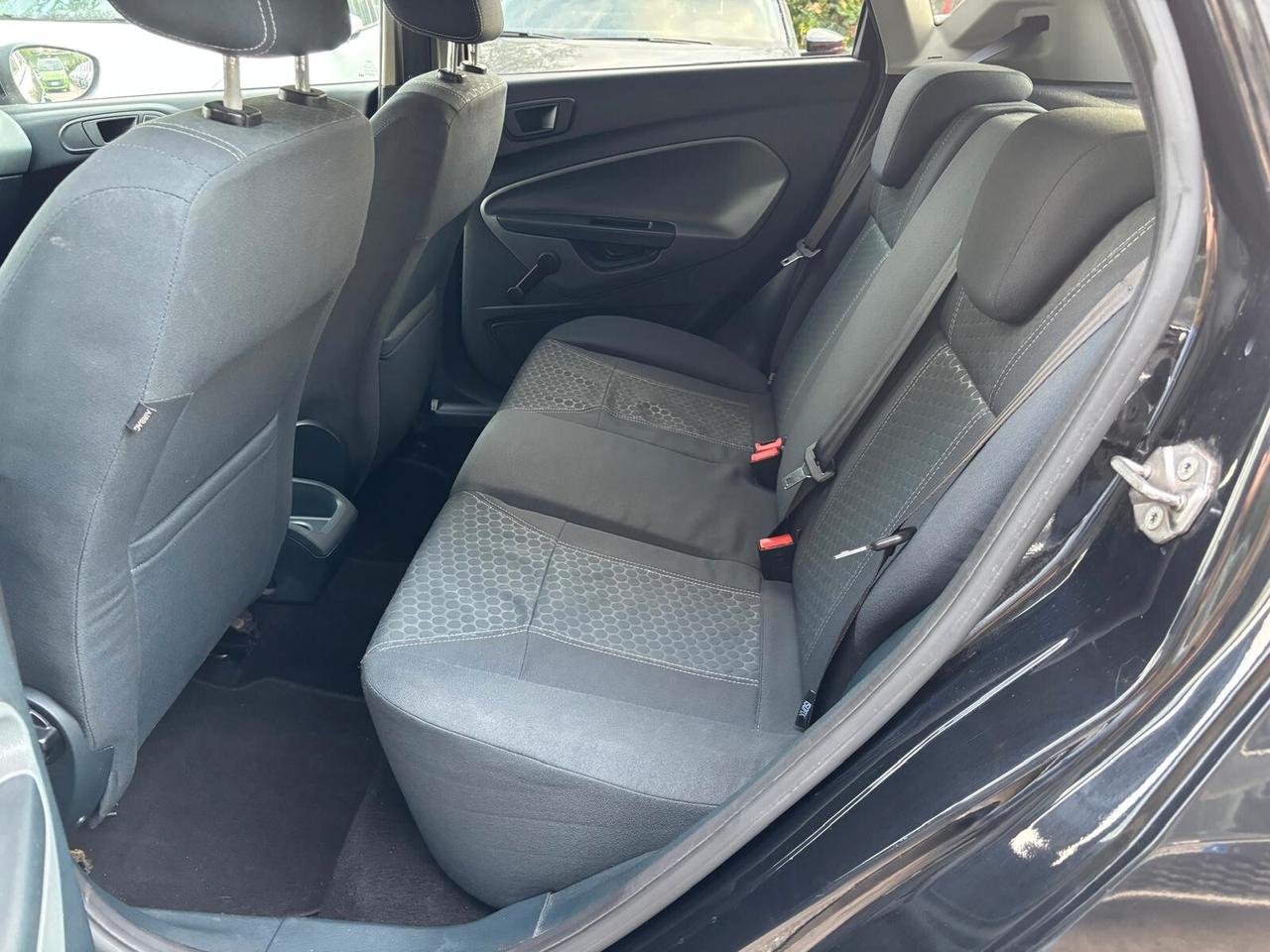 Ford Fiesta 1.4 5 porte GPL Titanium OK Neopatentati